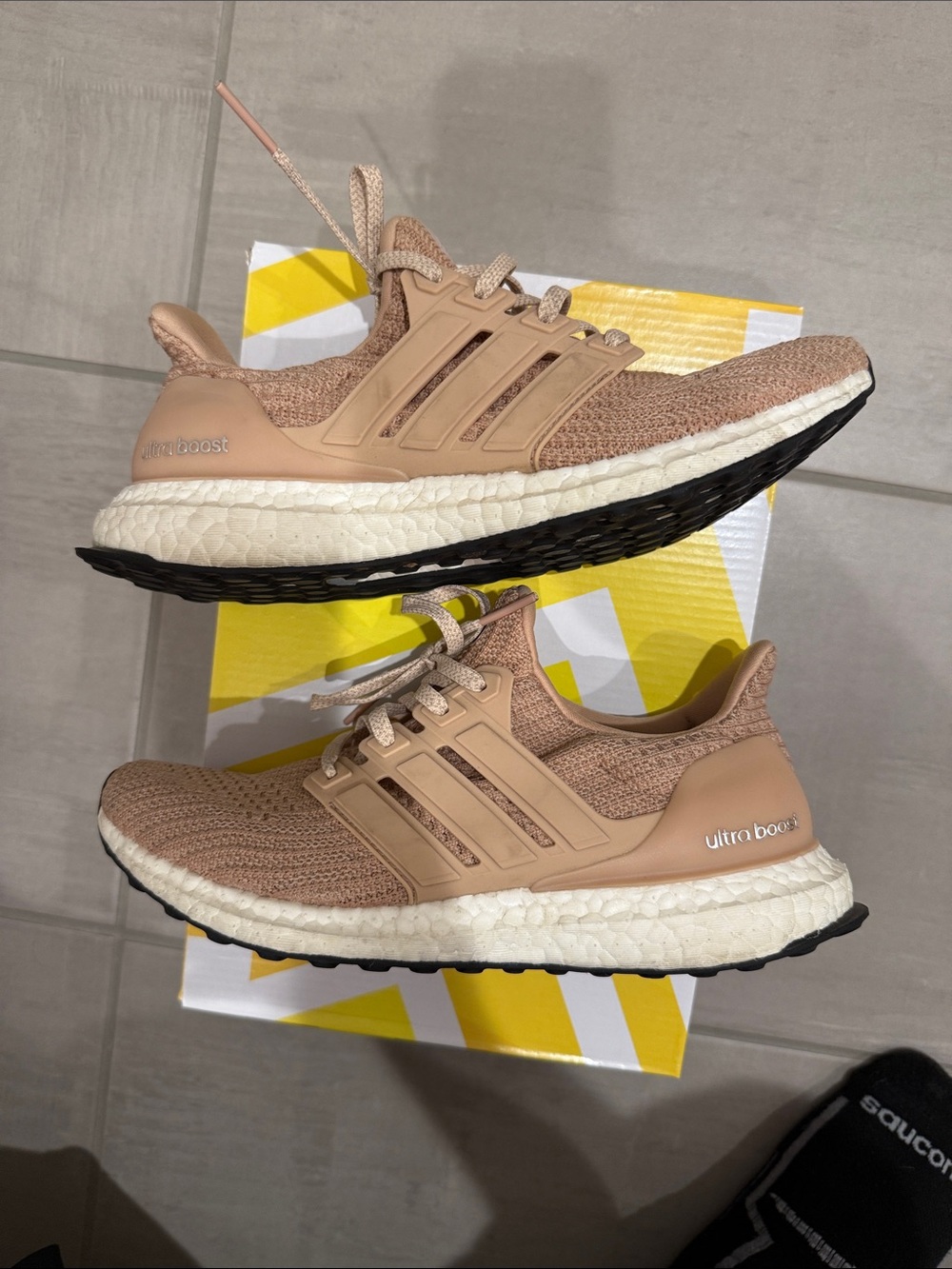 adidas Ultra Boost 4.0 Blush/Tan Knit Running Shoes Ash Pearl sz 6.5 women’s